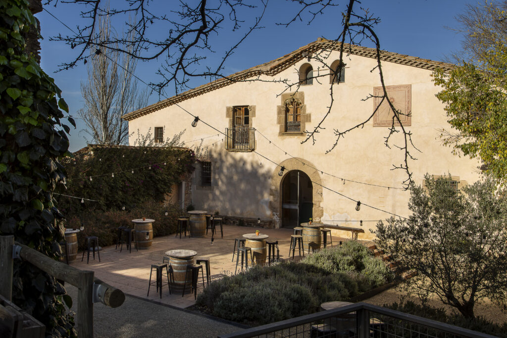 El pati de la Masia de Can Calopa